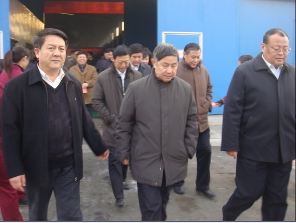 1月7日市委书记赵润田和市直领导到我我公司进行大项目检查