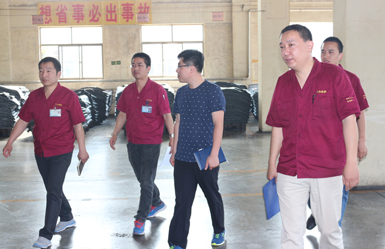 5月24日，北京主机配套厂来我公司审核、指导
